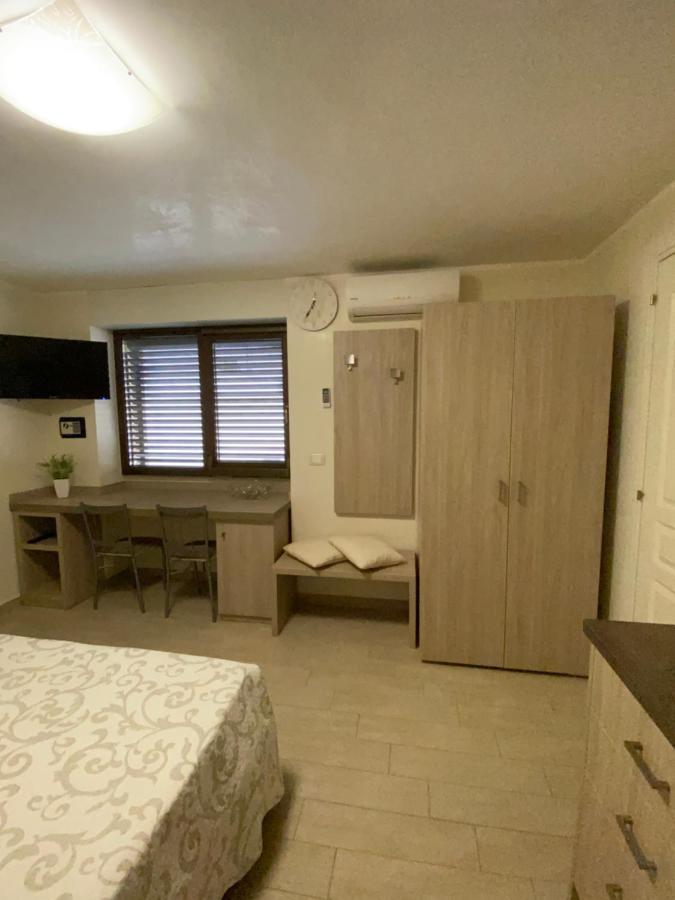 Viola Apartment Порто Чезарео Екстериор снимка
