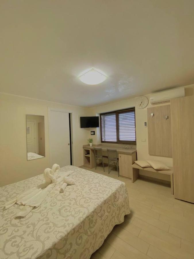 Viola Apartment Порто Чезарео Екстериор снимка