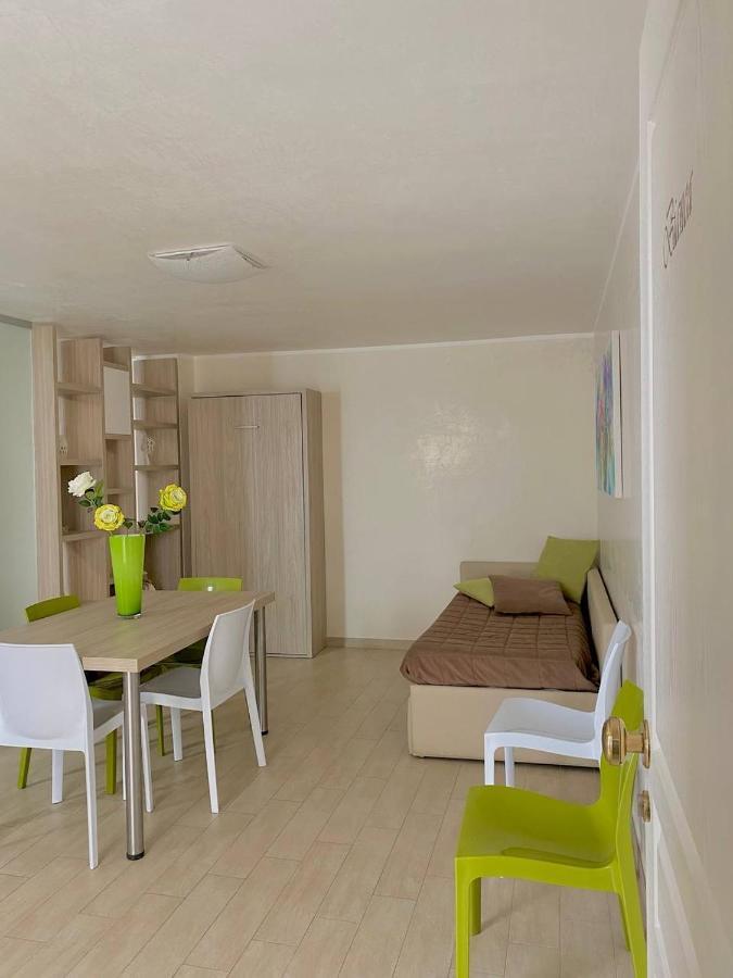 Viola Apartment Порто Чезарео Екстериор снимка