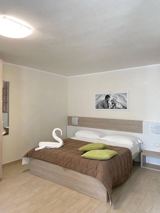 Viola Apartment Порто Чезарео Екстериор снимка